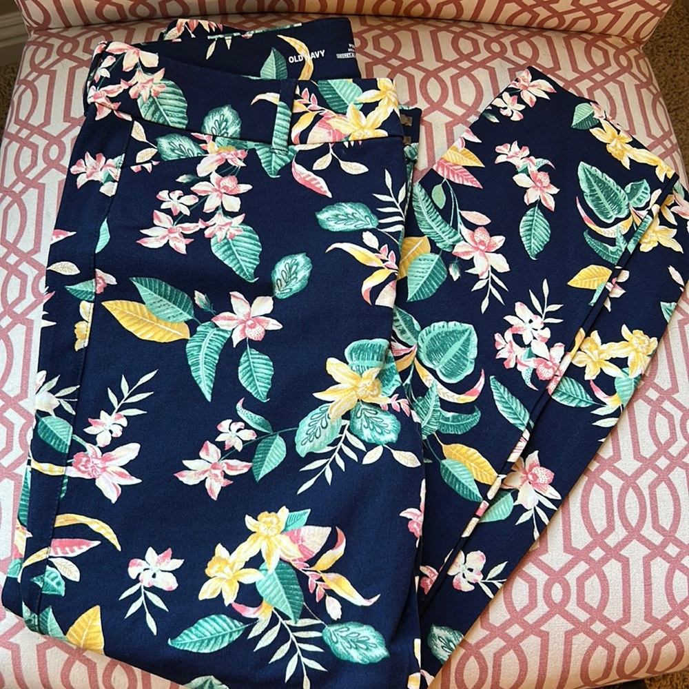 Old Navy Pixie pants